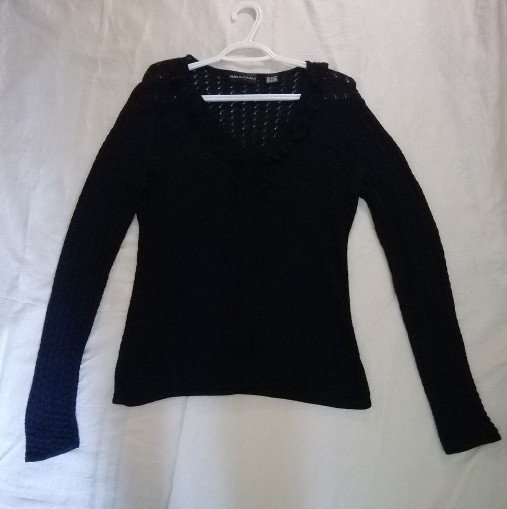 Dana Buchman silk knitted top with ruffle size M